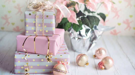 31 Personalized Christmas Gifts for Her: The Ultimate Holiday Gift Guide
