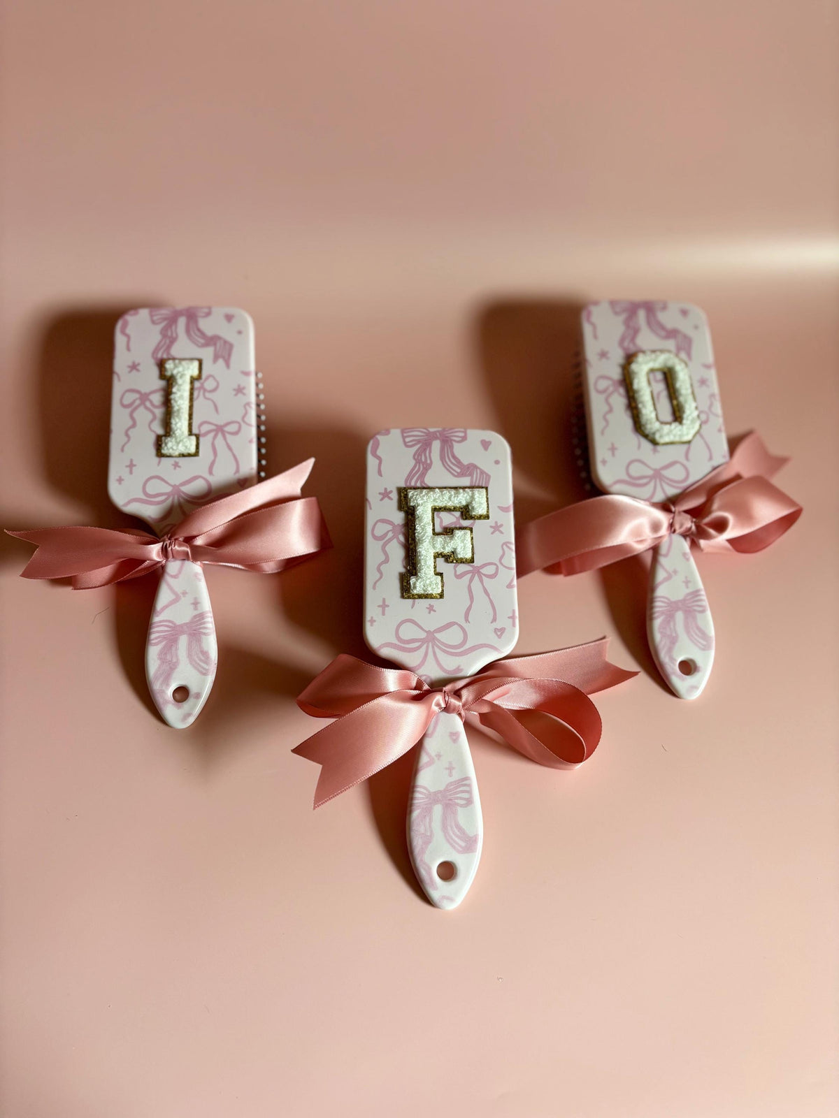 Personalized Hairbrush Custom Name Hairbrush Princess Theme Favor Gift for Coquette Bow Themed Birthday Party Spa Pamper Guest Party Favor