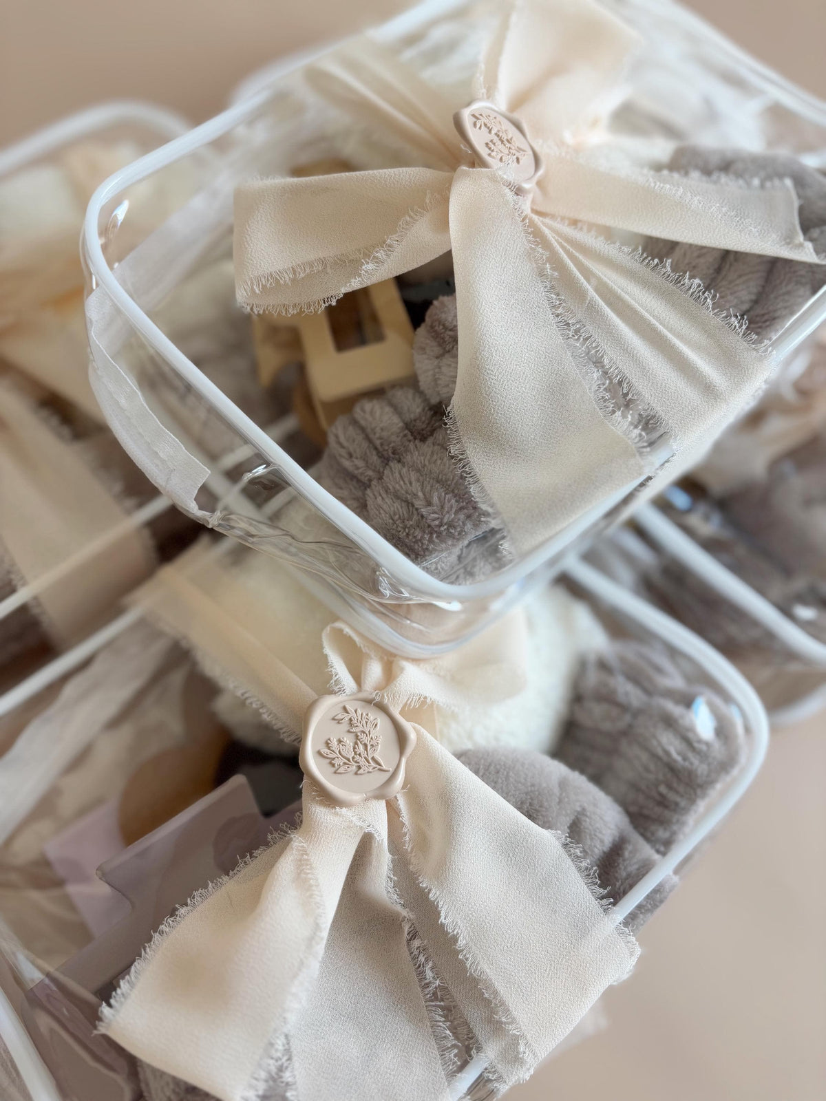 Personalized Bridal Wedding Party Gift for Bridesmaid Bachelorette Gift Idea for Day of Wedding Gift for Maid of Honor Gift for Flower Girl