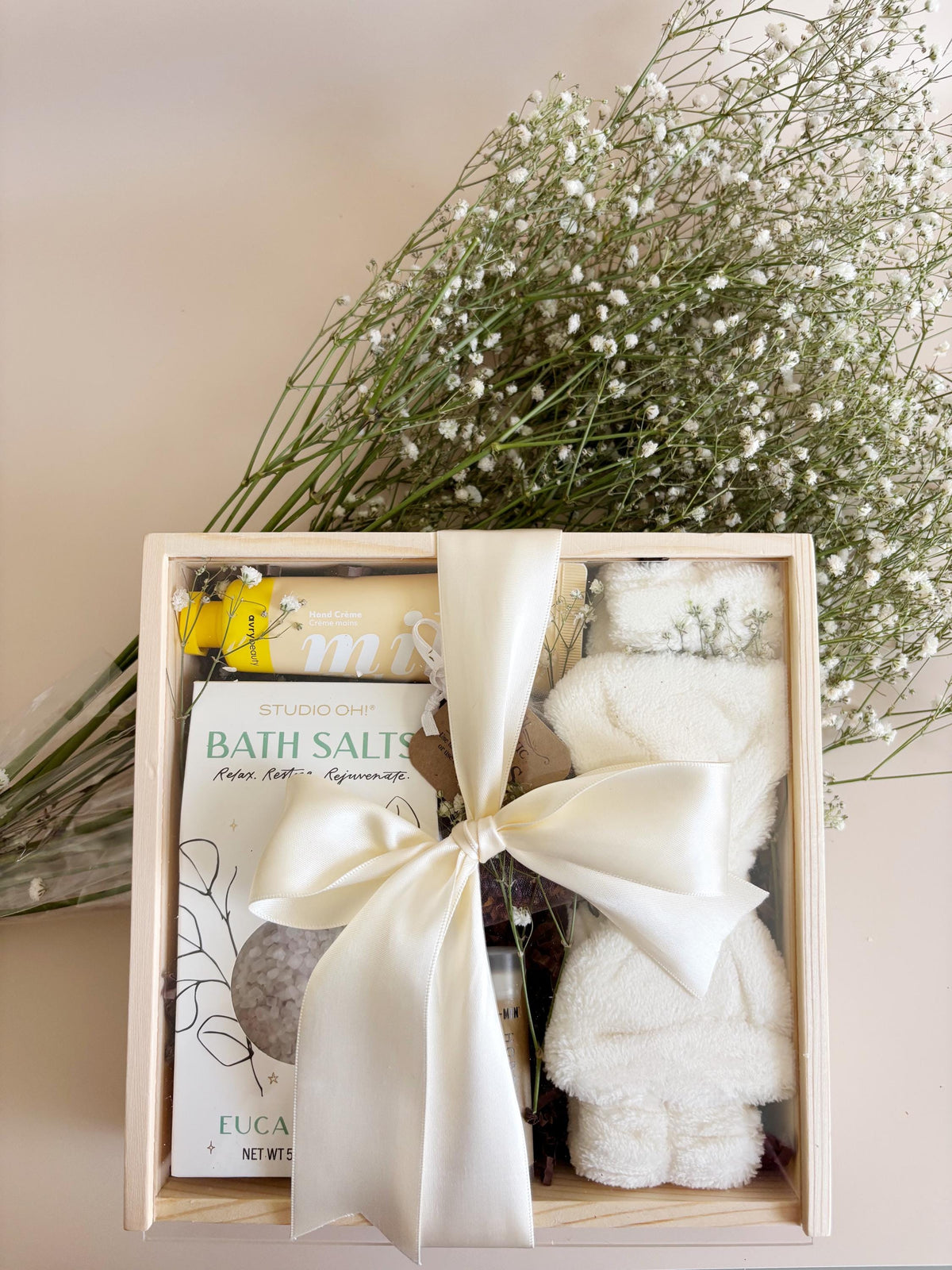 60th Milestone Birthday Gift Box Idea for Sister Personalized Milestone 60th Birthday Pamper Custom Gift Basket for Grandma Gigi Giftset