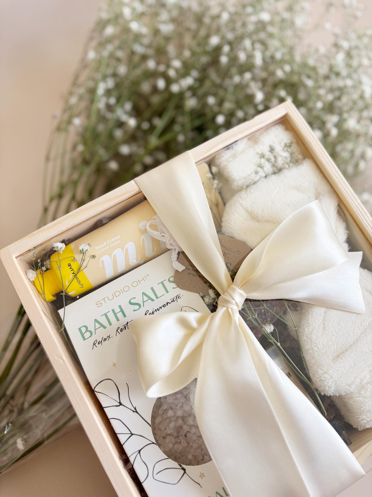 60th Milestone Birthday Gift Box Idea for Sister Personalized Milestone 60th Birthday Pamper Custom Gift Basket for Grandma Gigi Giftset
