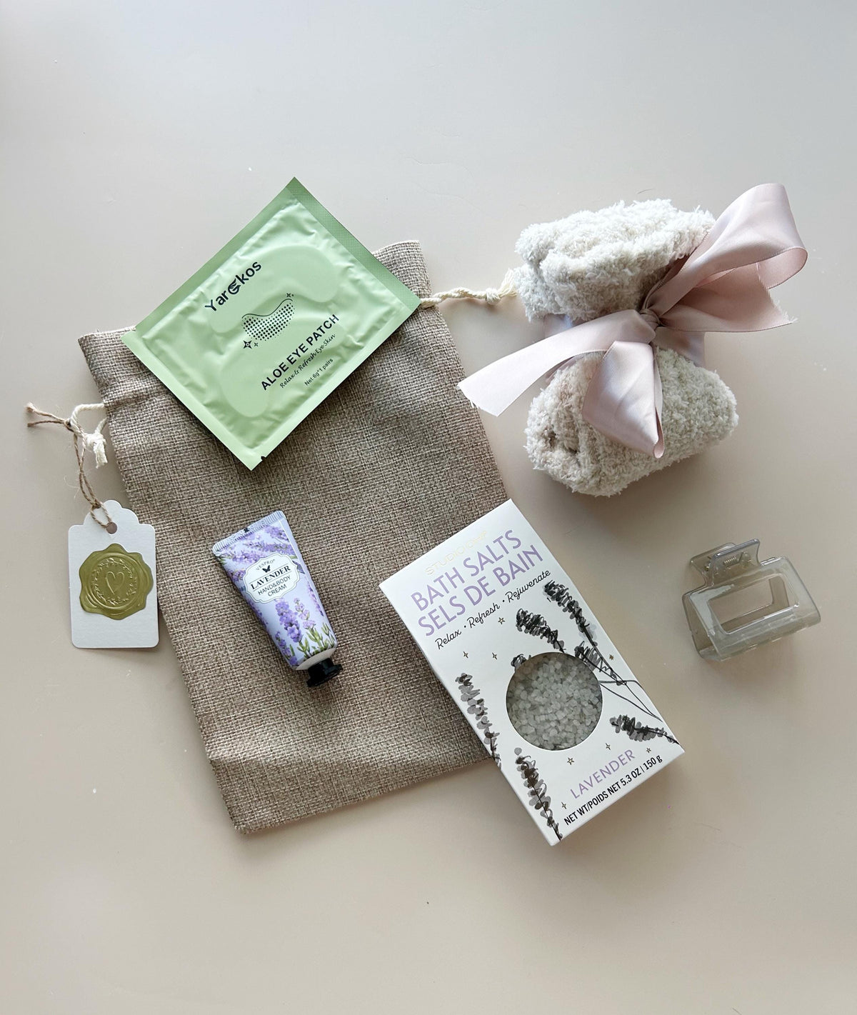 Self-Care Giftset for Women Christmas Pamper Stocking Stuffer under 20 Holiday Spa Gift Bag for Christmas Company Wellness Party Favor Gift