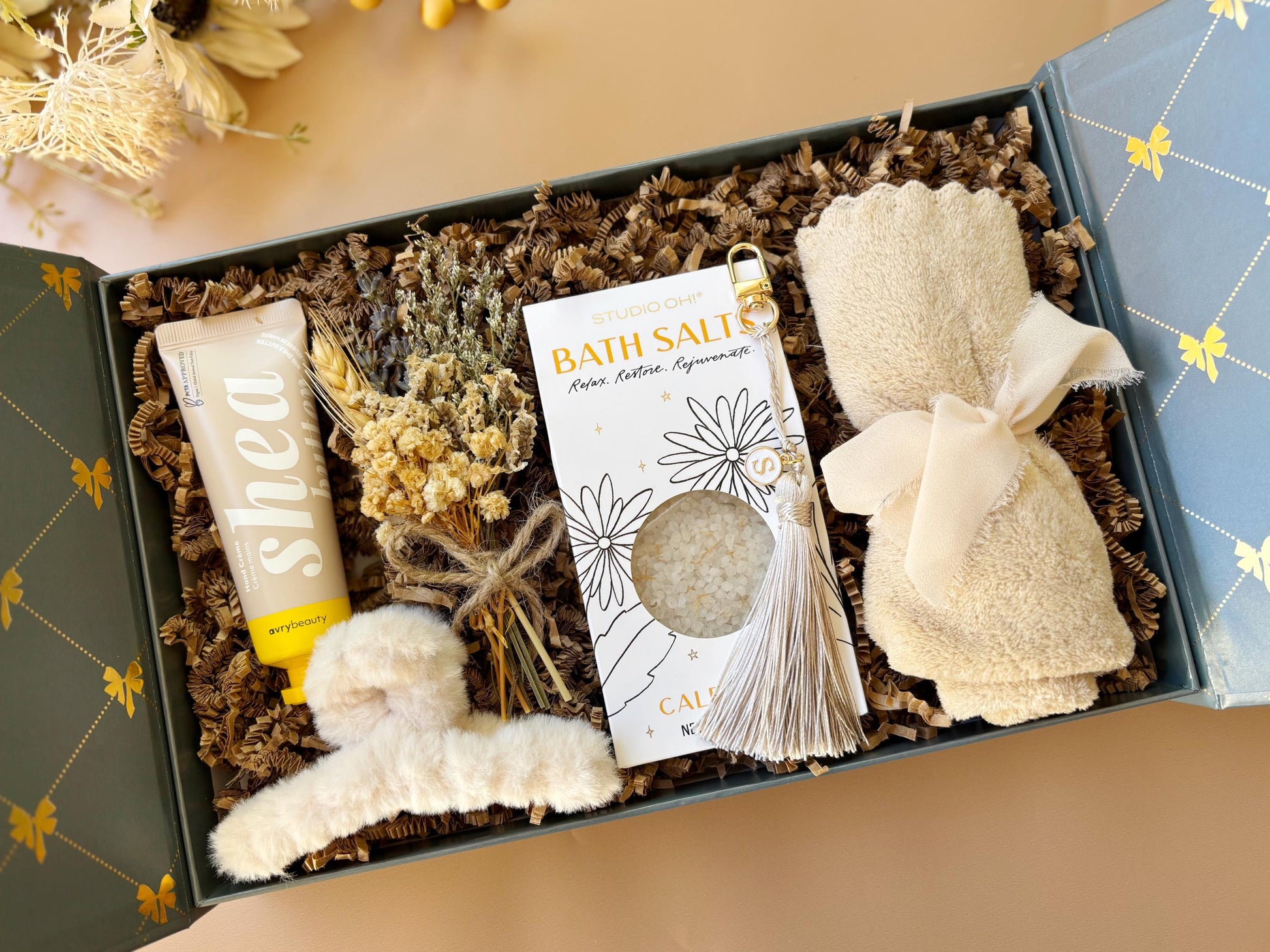 Cozy Hygge Fall Gift Box Personalized Winter Wellness Pamper Set for Healing Care Comfort Package for Employee Wellness Retreat Company Gift
