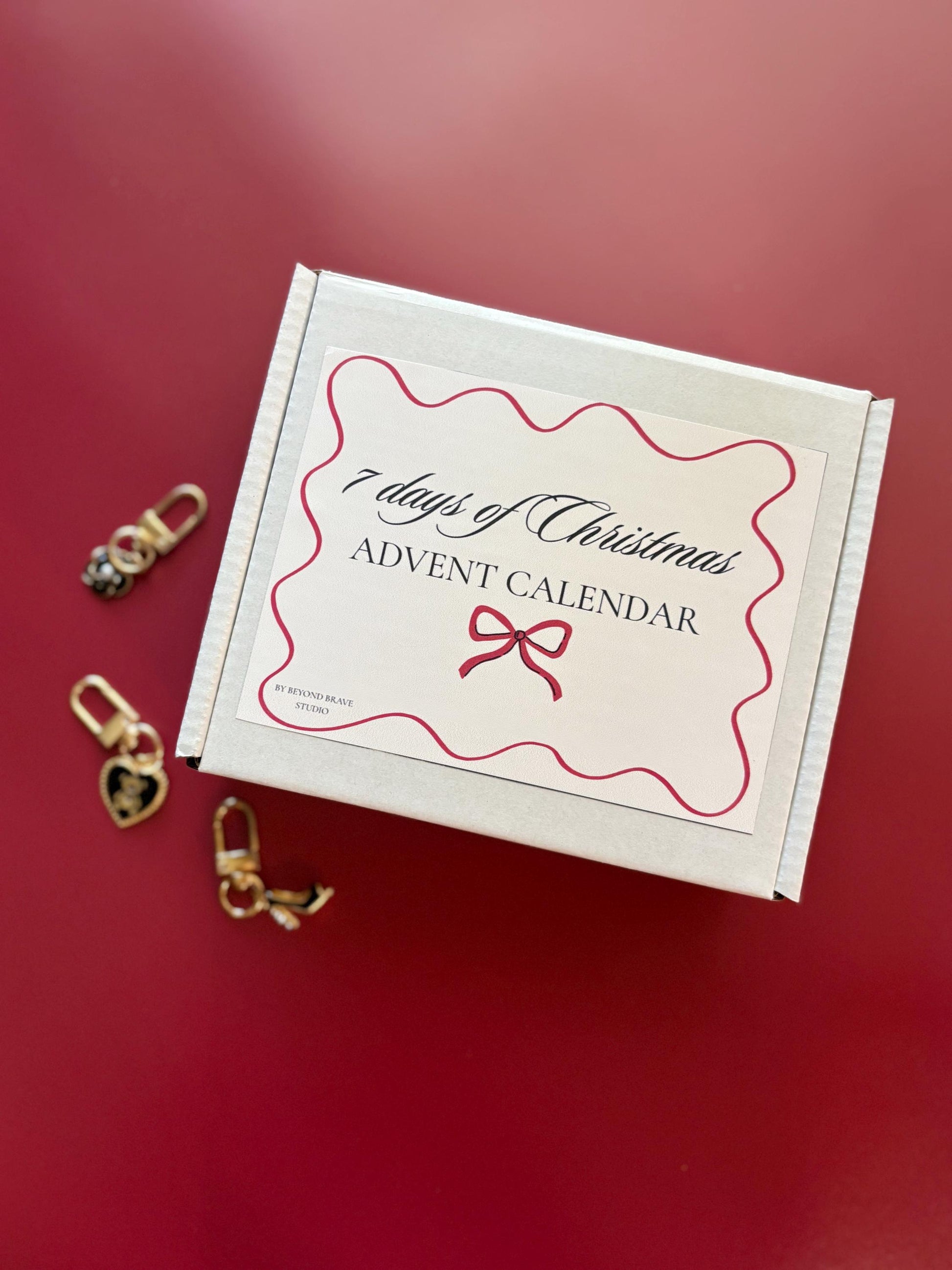 7 Days of Christmas Advent Calendar Purse Bag Charm Trendy Keychain Accessory Gift for Secret Santa Gift Holiday Party Coworker Exchange