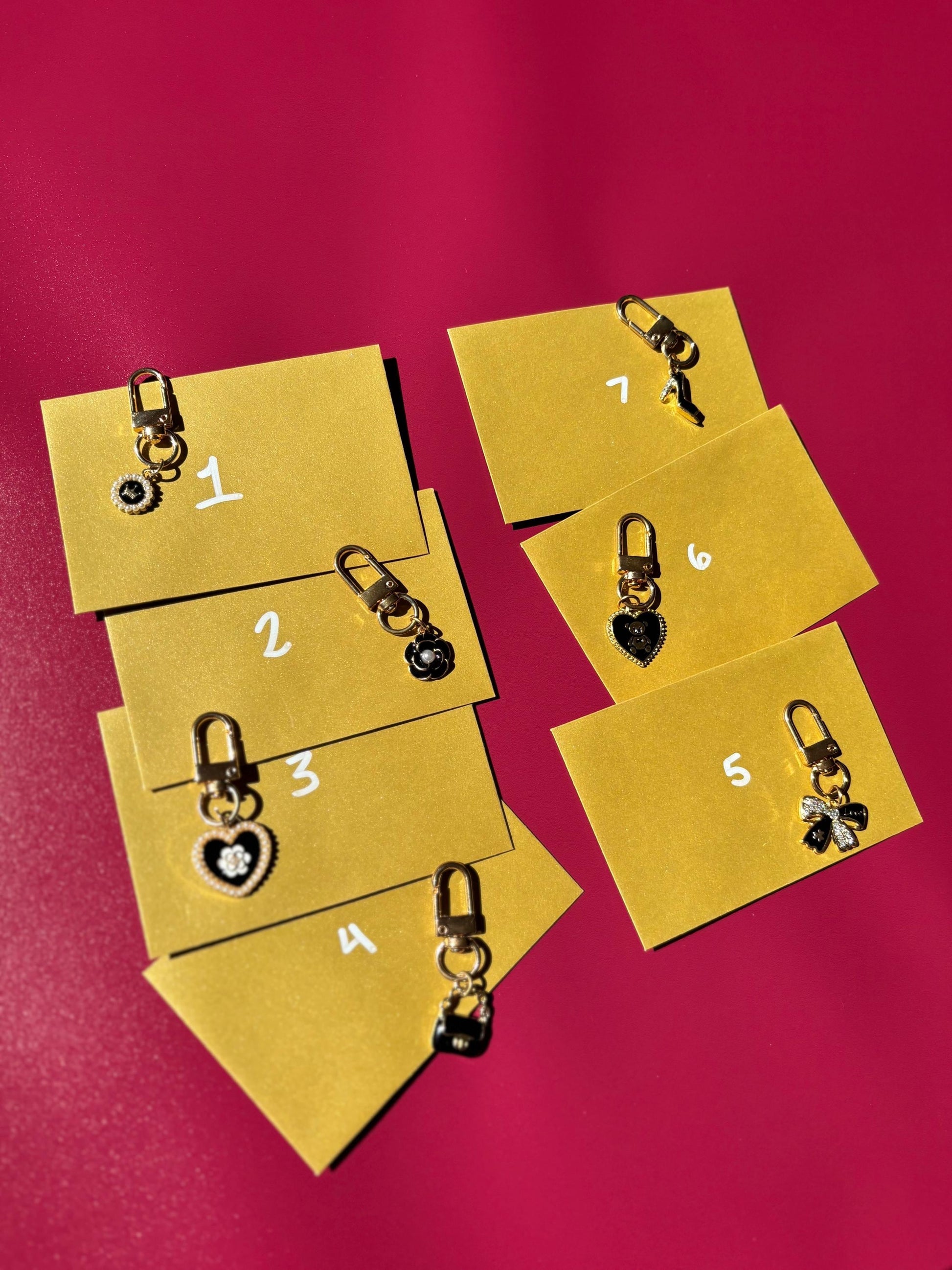 7 Days of Christmas Advent Calendar Purse Bag Charm Trendy Keychain Accessory Gift for Secret Santa Gift Holiday Party Coworker Exchange